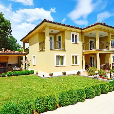 Apartment Kate-3 By Interhome *